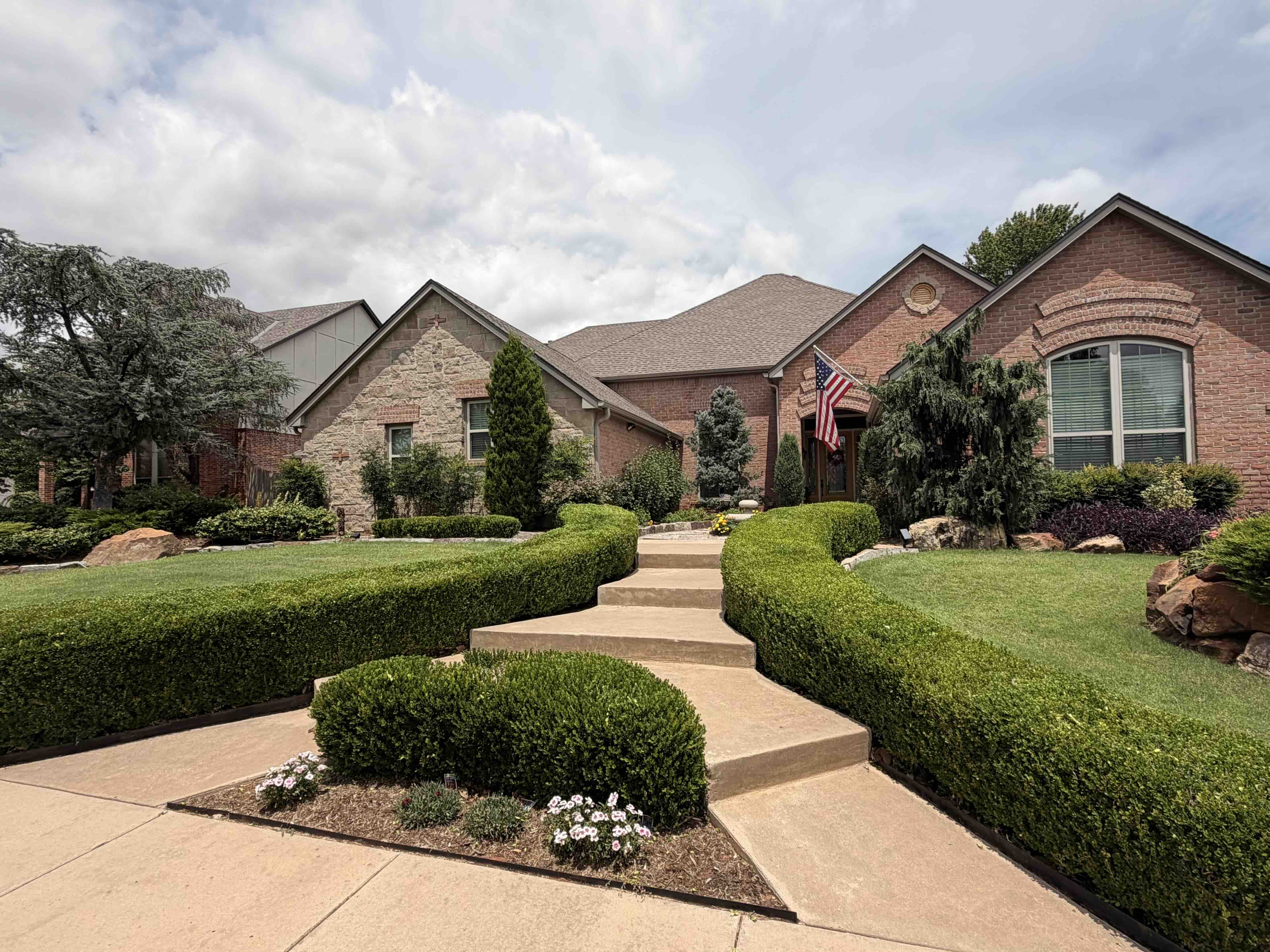 Thoughtfully maintained residential landscape in Oklahoma